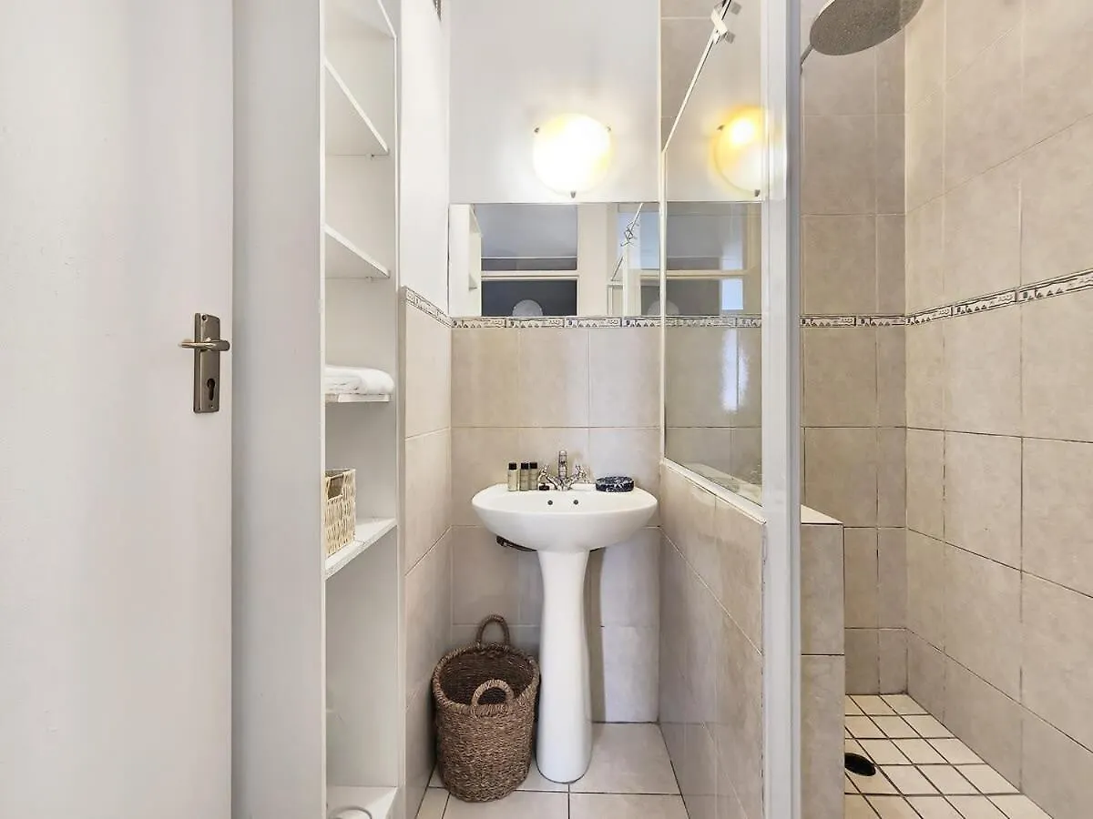 Arty, Bright,Central Spot For Couples-Wifi,Parking Cape Town South Africa