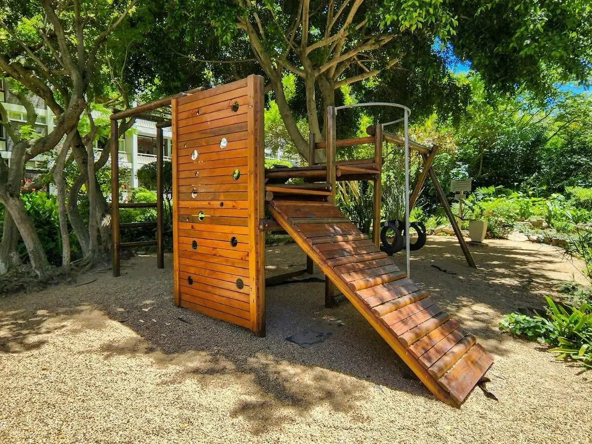 Arty, Bright,Central Spot For Couples-Wifi,Parking Cape Town